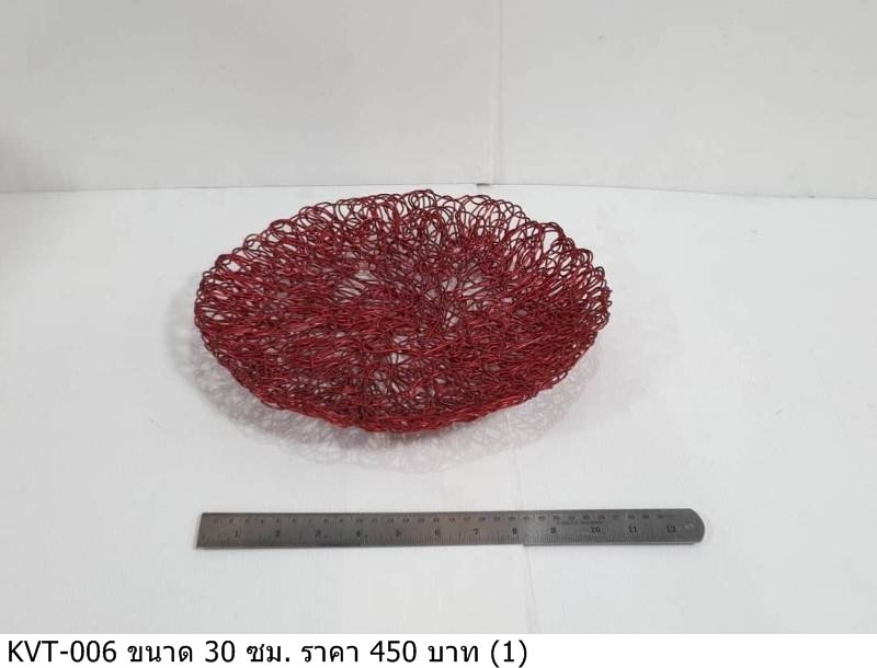 红色编织篮