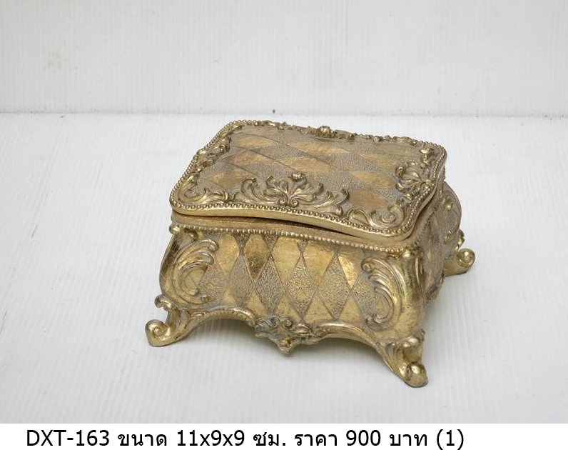 金色珠宝盒